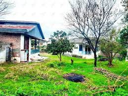 زمین در متل قو